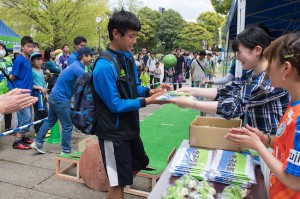 booth_04_180415_111