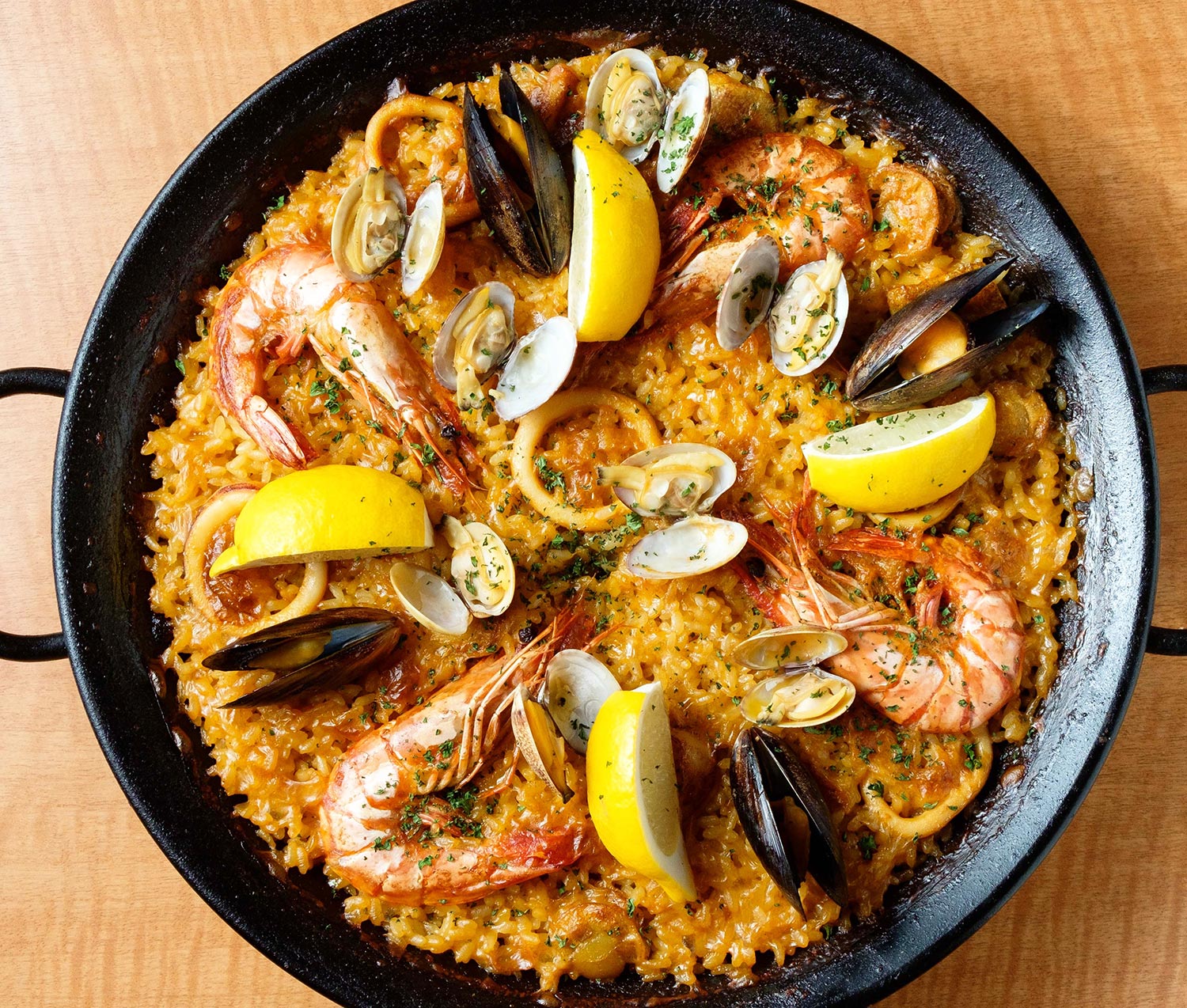 ワイン タパス パエリア 歩いて行けるスペイン ソルナシエンテ 湘南ベルマーレ公式サイト