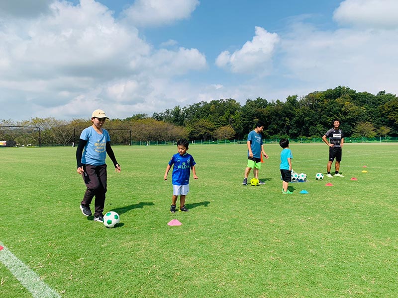 中井中央公園 親子サッカー教室風景