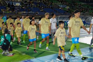 ゴールドシャツ着用の選手たち2