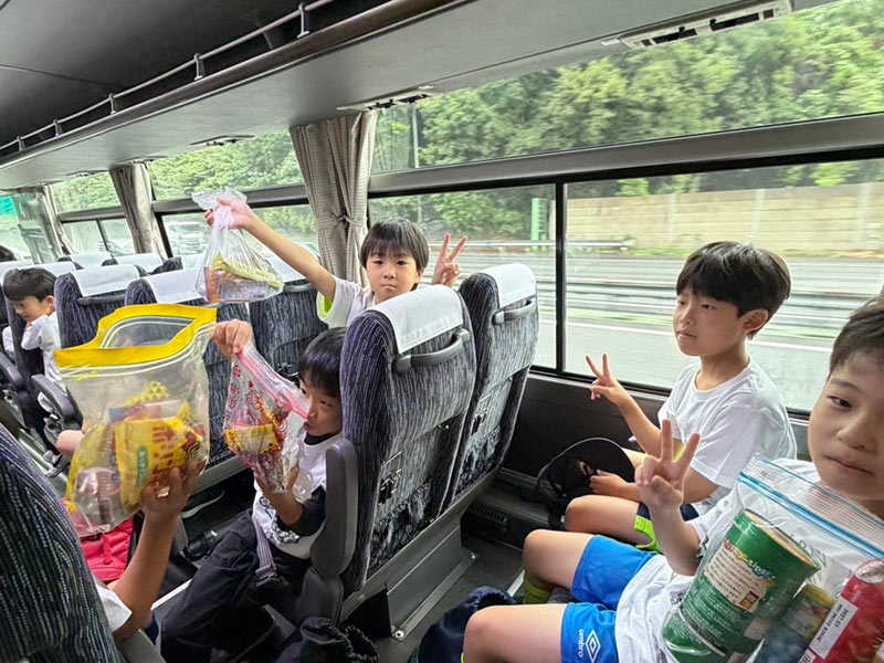 バス車内の様子